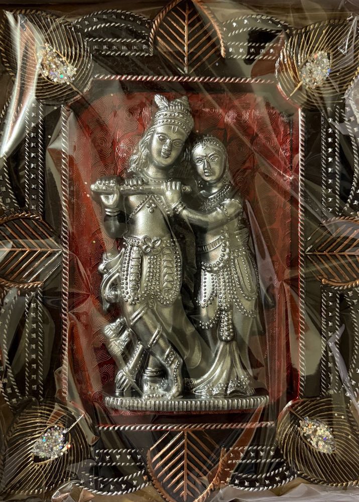 Radha Krishna Showpiece
