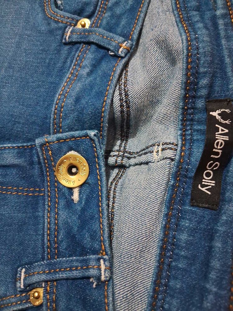 Allen Solly 3/4 Blue Denim Jeans For Women
