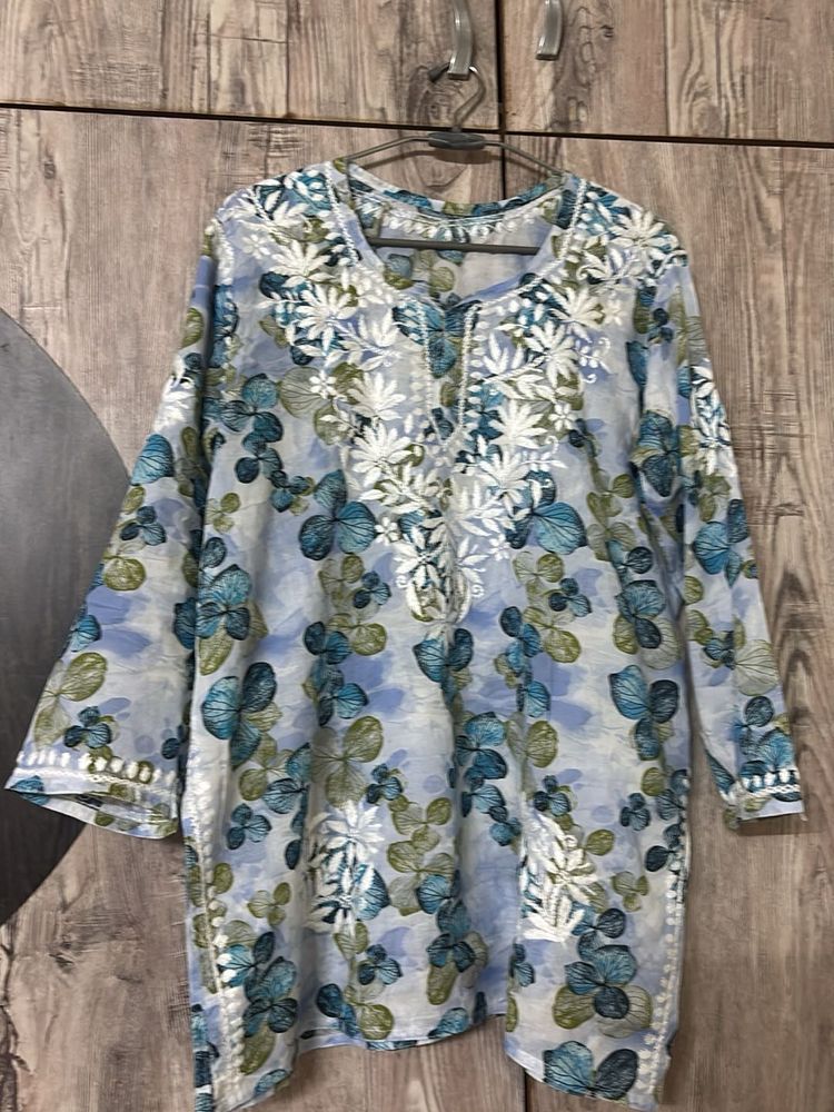 Embroidered Blue Floral Kurta