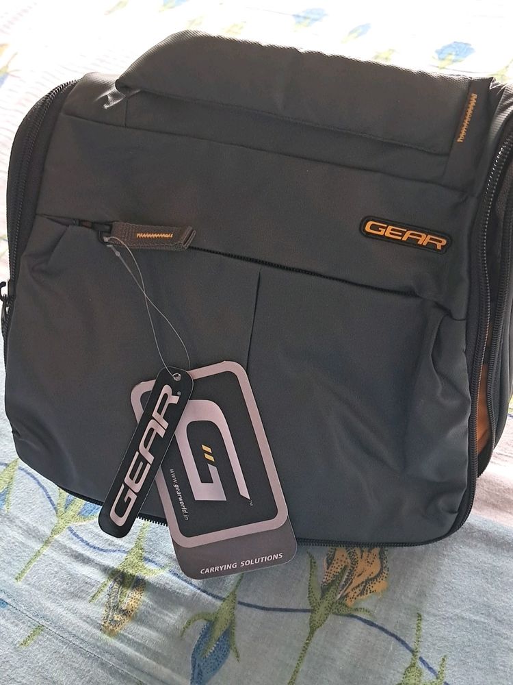 New GEAR Unisex Grey Solid Sauve Toilet Kit