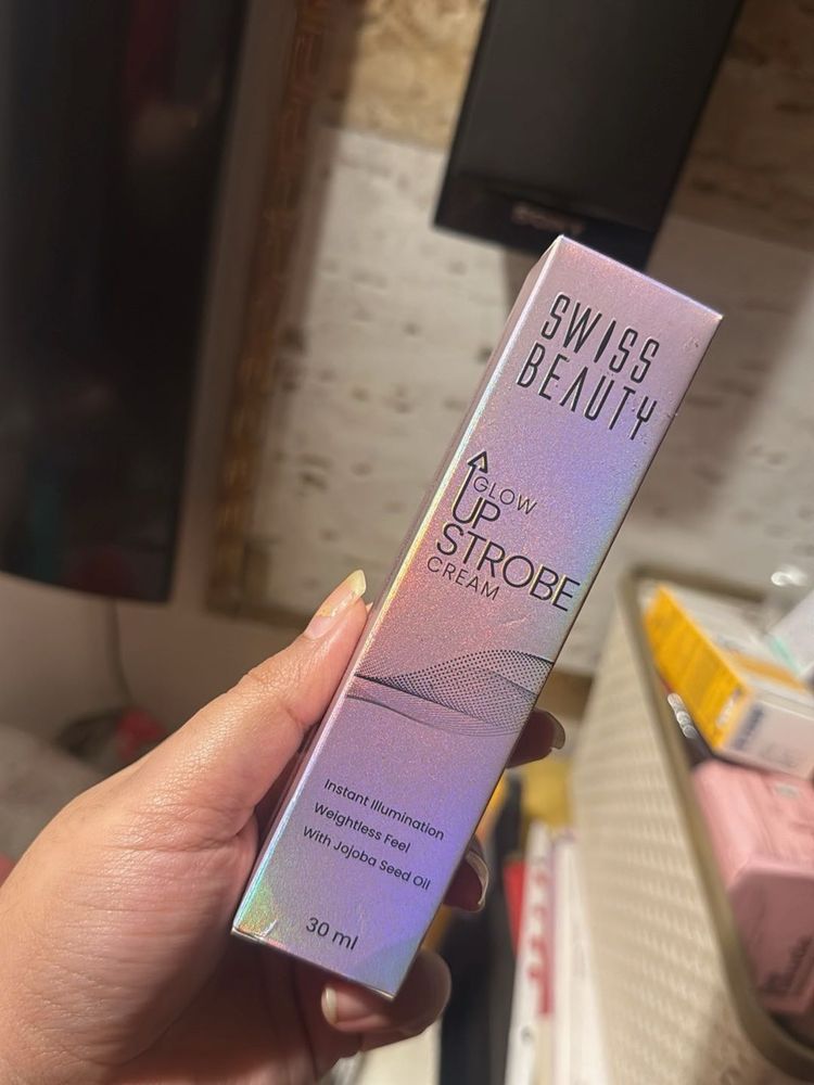 Swiss Beauty Glow Up Strobe Cream
