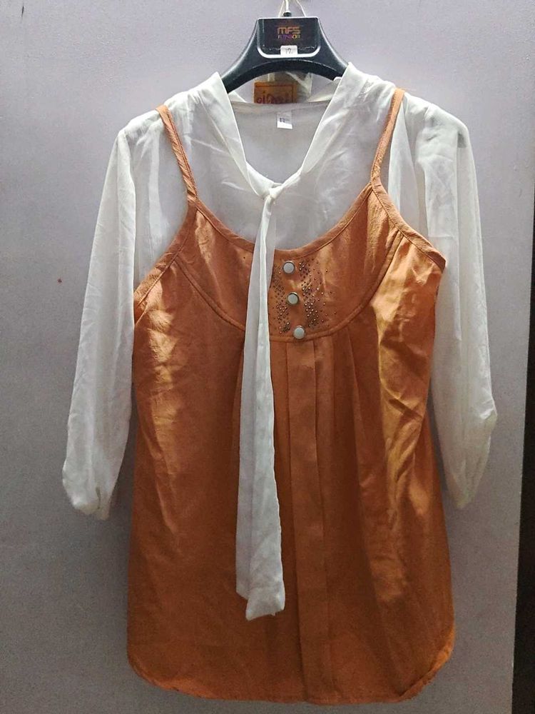 Offer Elegant peach color with white contrast