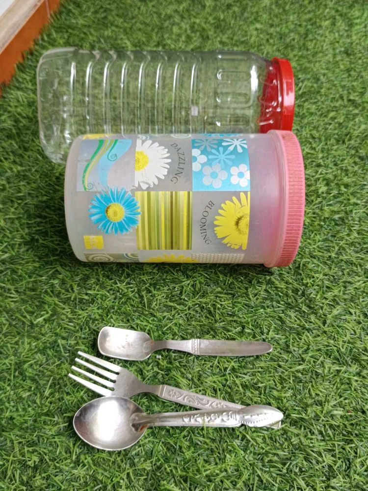 Used Cutlery Set and Container