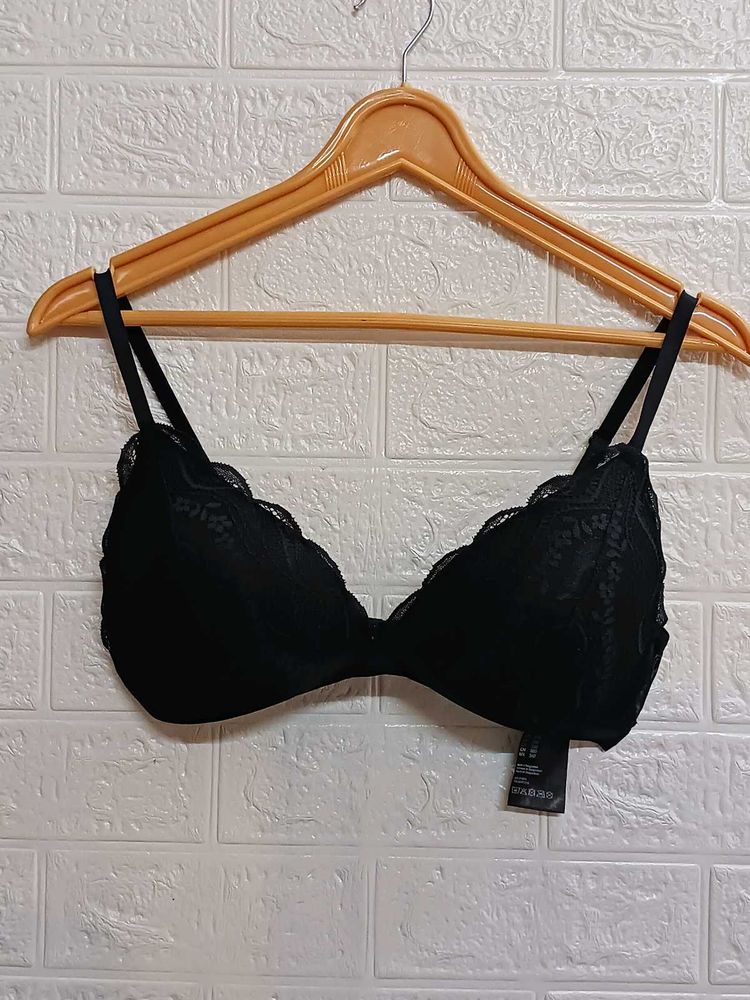 H&amp;M Black Push-Up Lace Bra