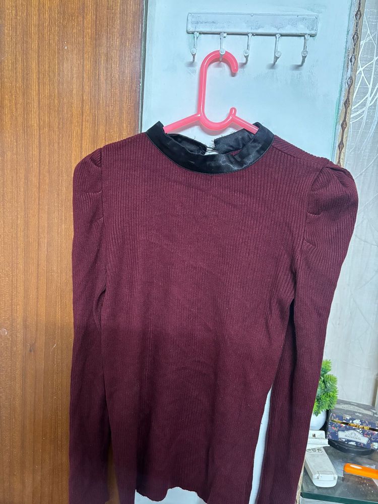 Chic Maroon Puff Sleeve Top