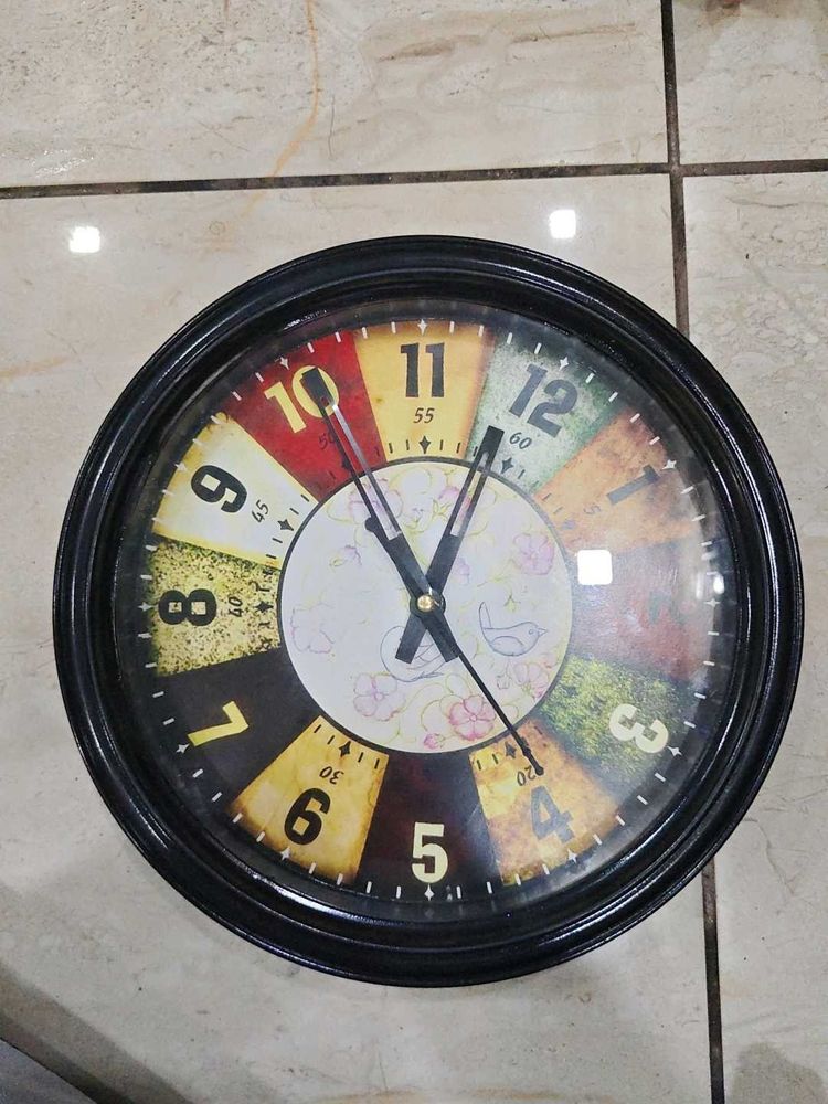 Vintage Style Decorative Wall Clock