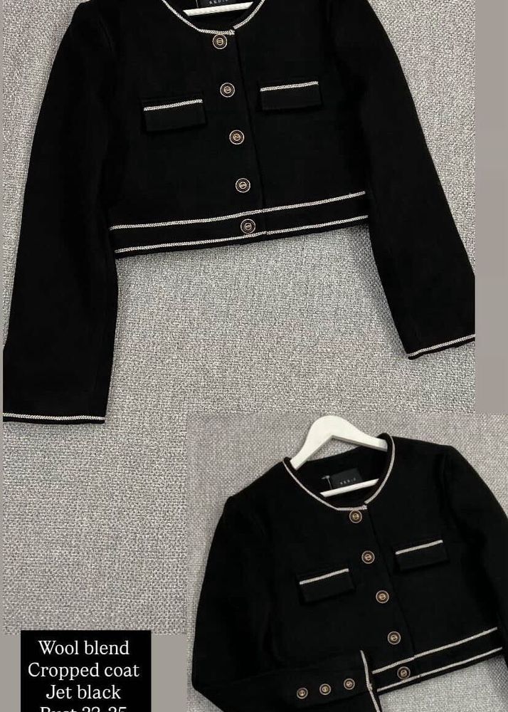 Chic Black Cropped Wool Coat