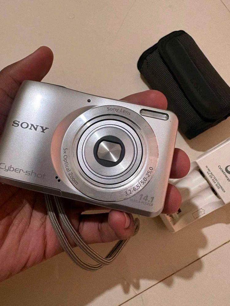 Sony Cyber-shot Digital Camera DSC-S5000
