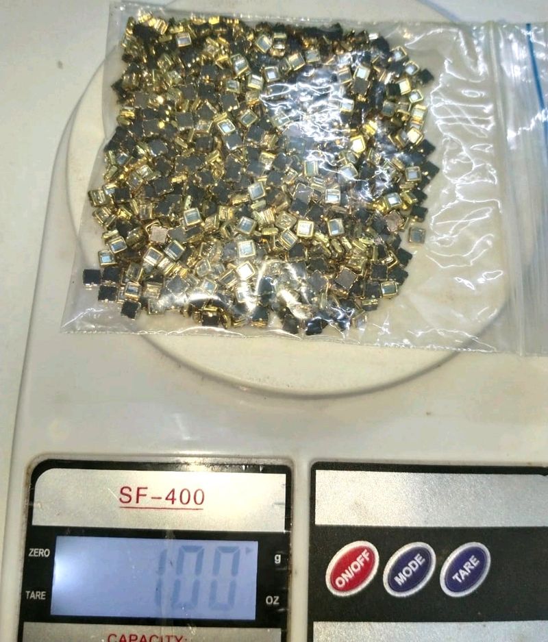 Kundan metal 100grm stone Rhinestone Square shape