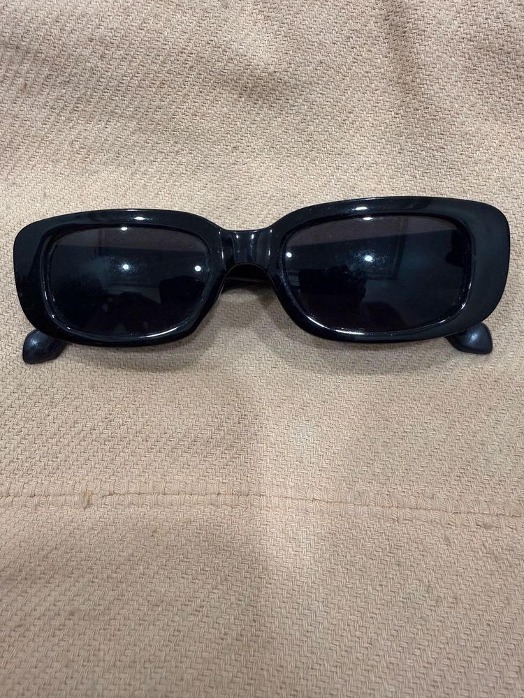 Black Rectangular Sunglasses