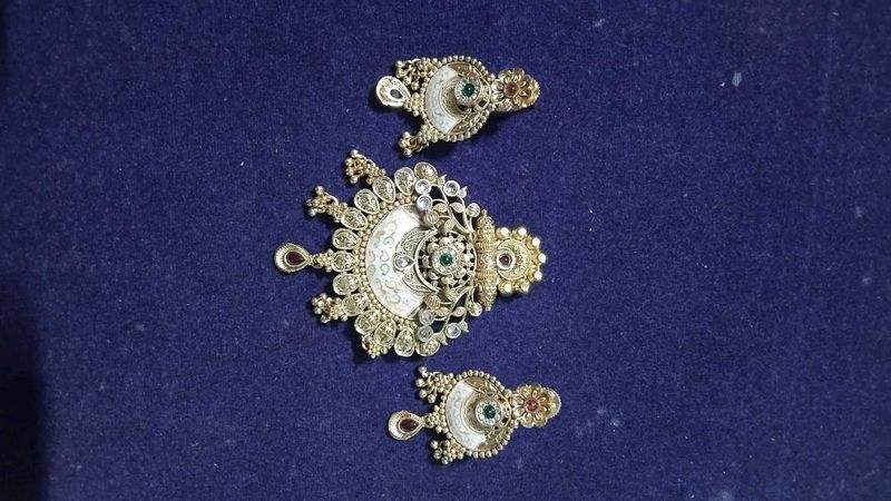 Exquisite Ethnic Jewellery Set