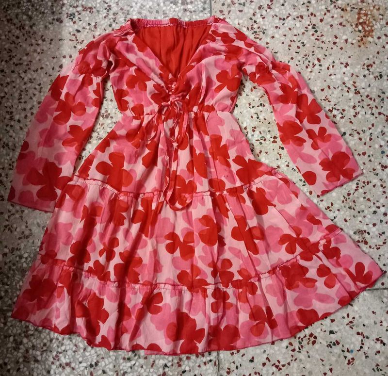 Chic Pink &amp; Red Floral Tiered Dress