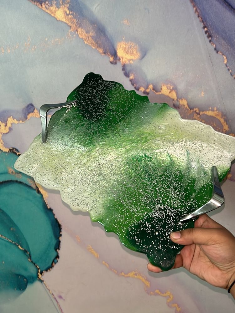 Green Resin Leaf Tray