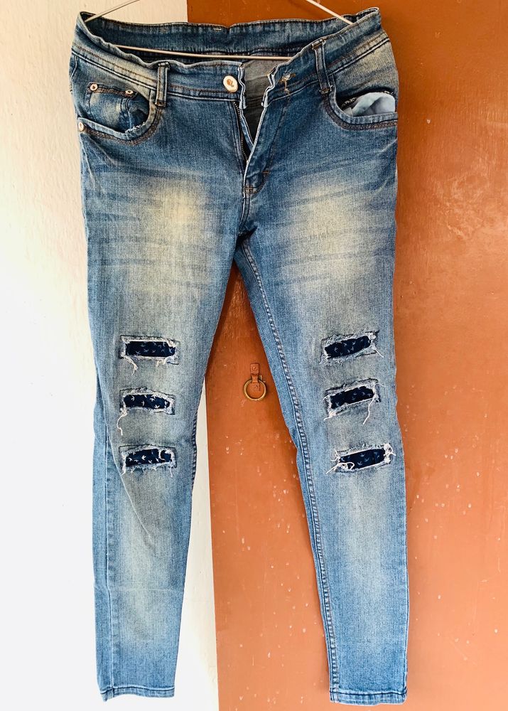 BRAND NEW FADED BLUE DISTRESSED SLIM FIT JEANS FOR WOMEN
