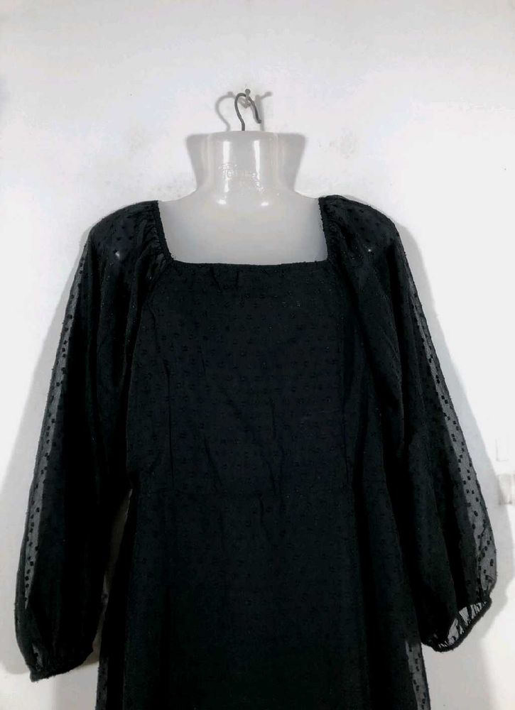 Chic Black Dress 🖤🛒