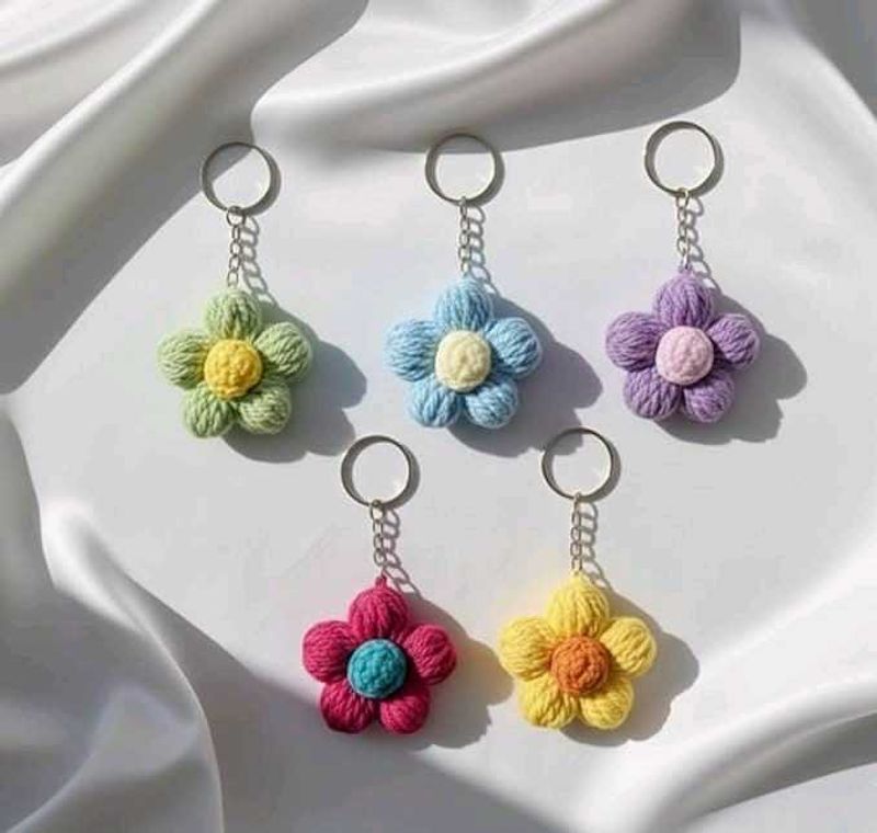 Handmade Flower Keychains {Pack of 5} 🫶🏻🤌🏻🩷💗