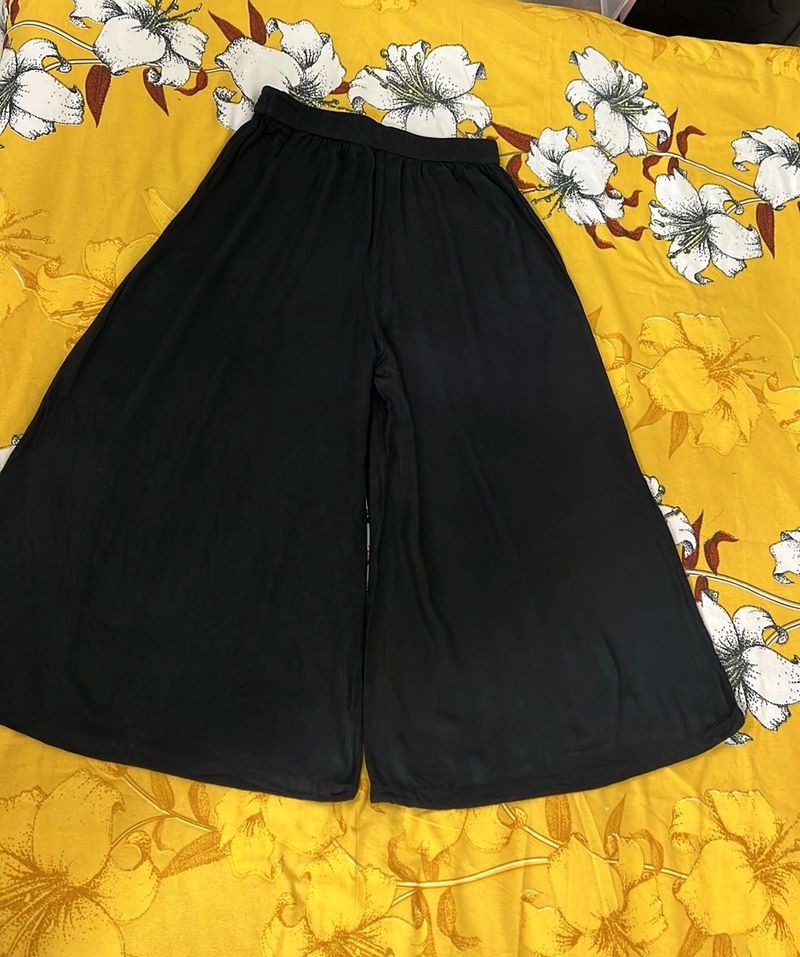 Black Flared Solid Palazzo Pant