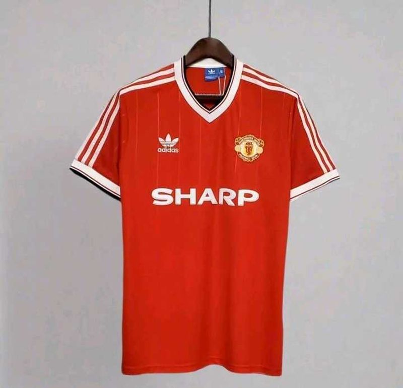 Manchester united retro jersey