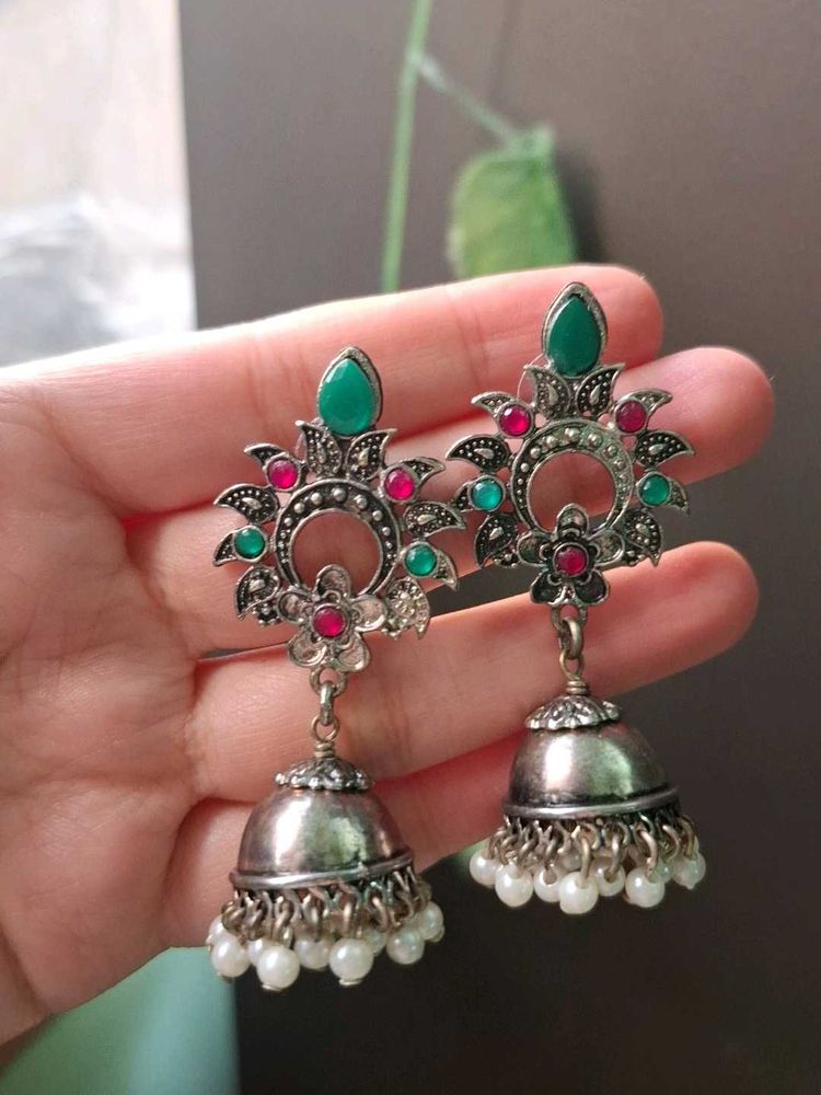 Elegant Jhumka Earrings with Pearls