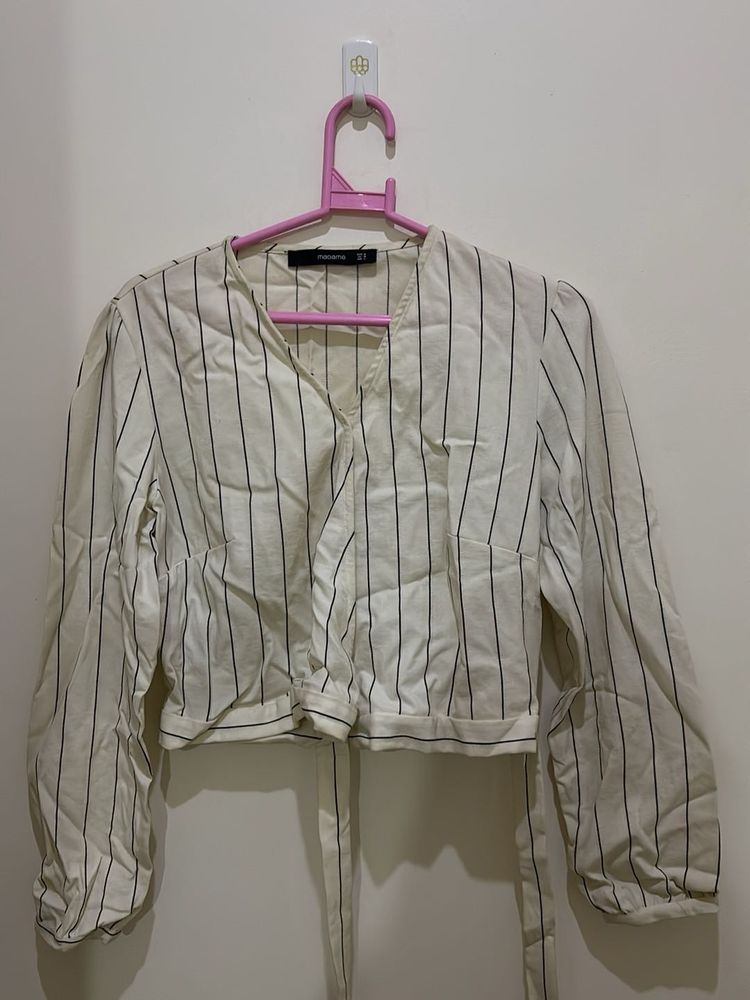 Chic Striped Cropped Blouse