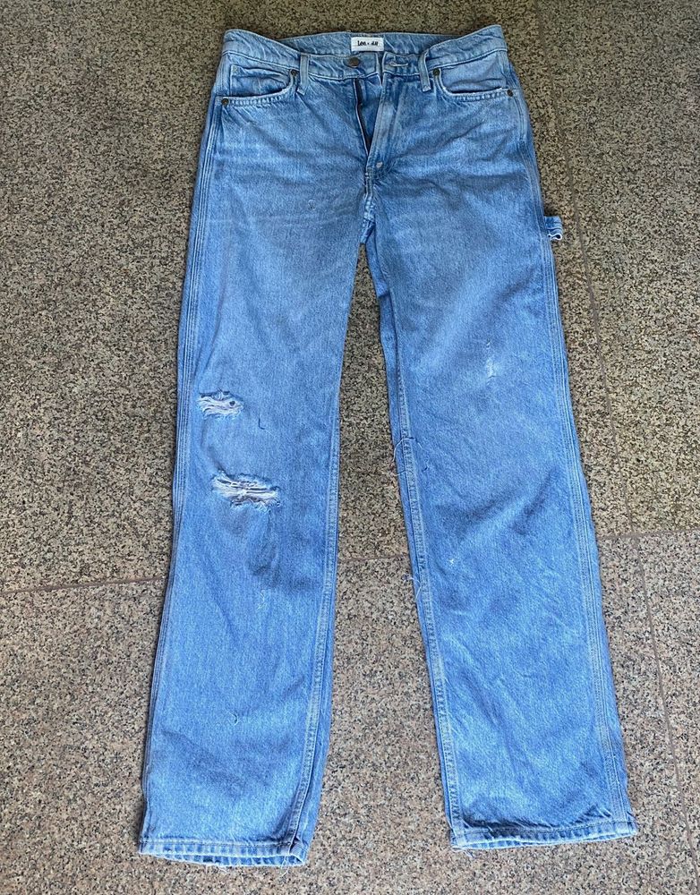 H&amp;M  Light Wash Distressed Jeans