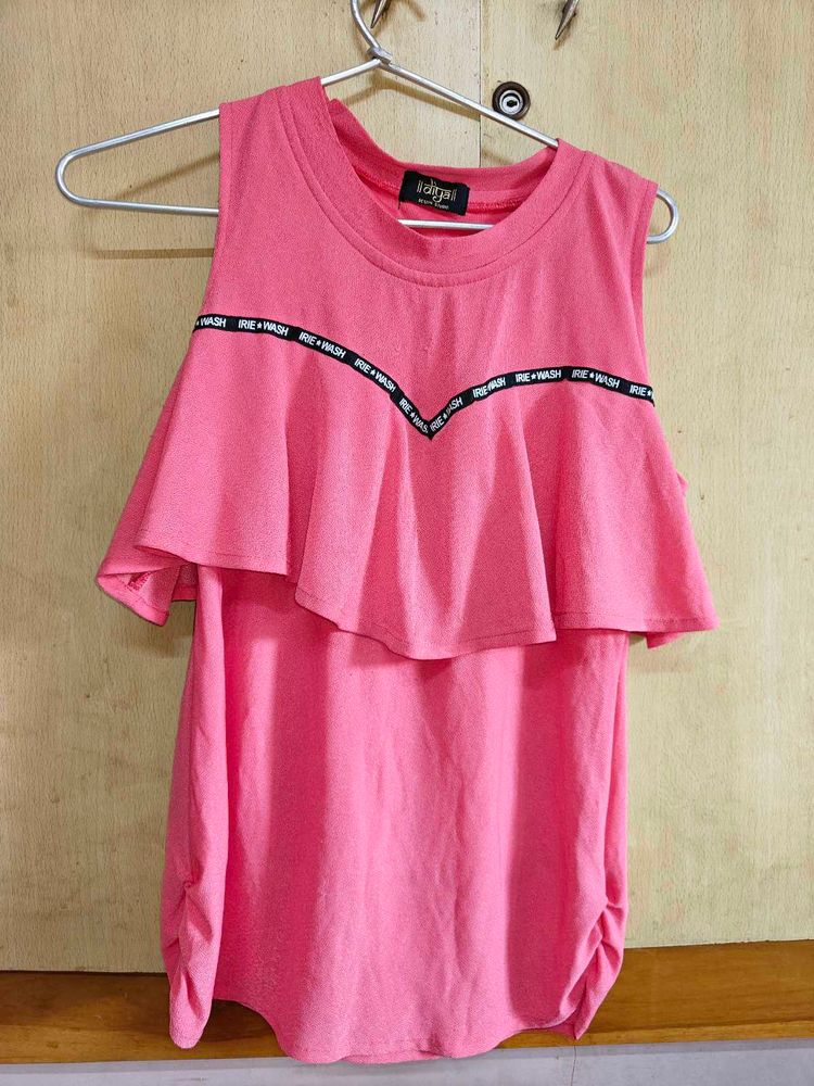 Chic Pink Ruffled Sleeveless Top