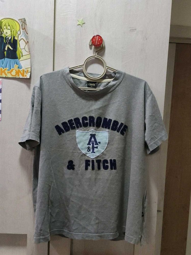 Abercrombie &amp; Fitch Grey T-Shirt