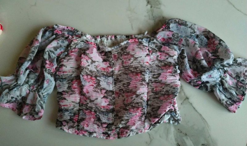 Floral Off-Shoulder Puff Sleeve Top