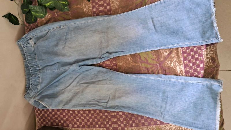 Light Wash Frayed Denim Jeans