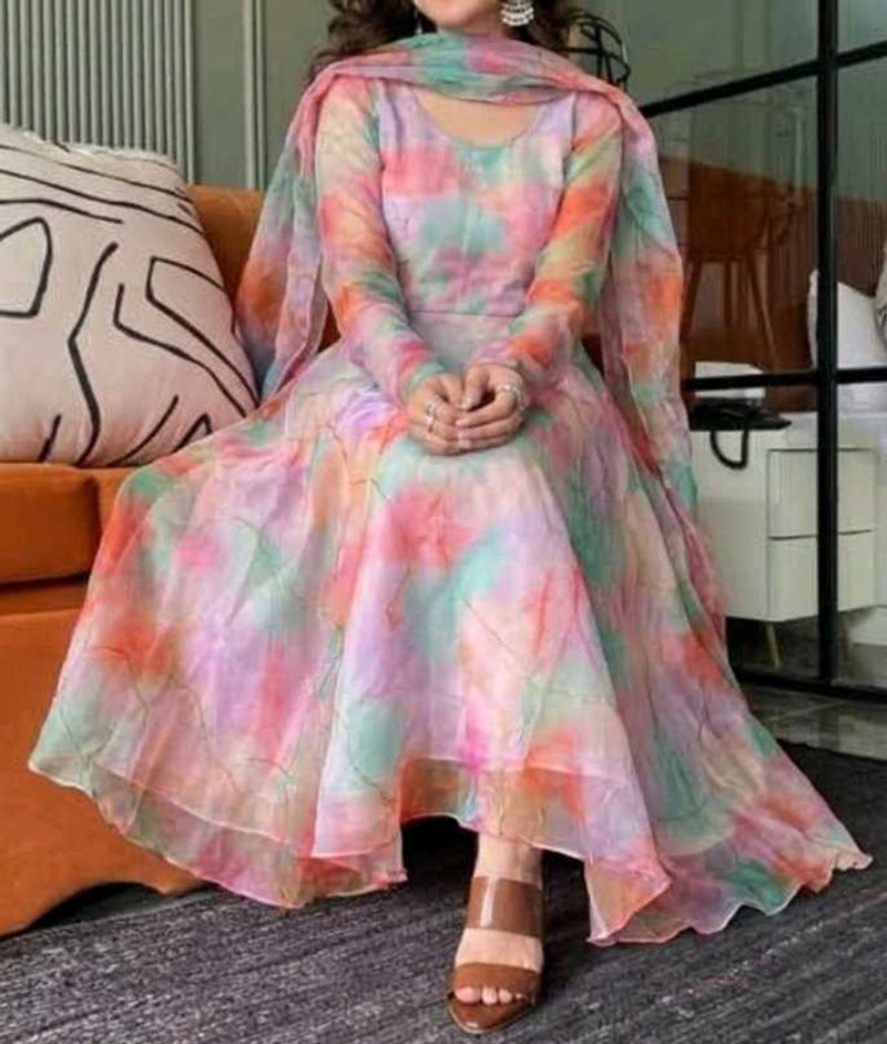 Beautiful Tie-Dye Kurta Set with Dupatta