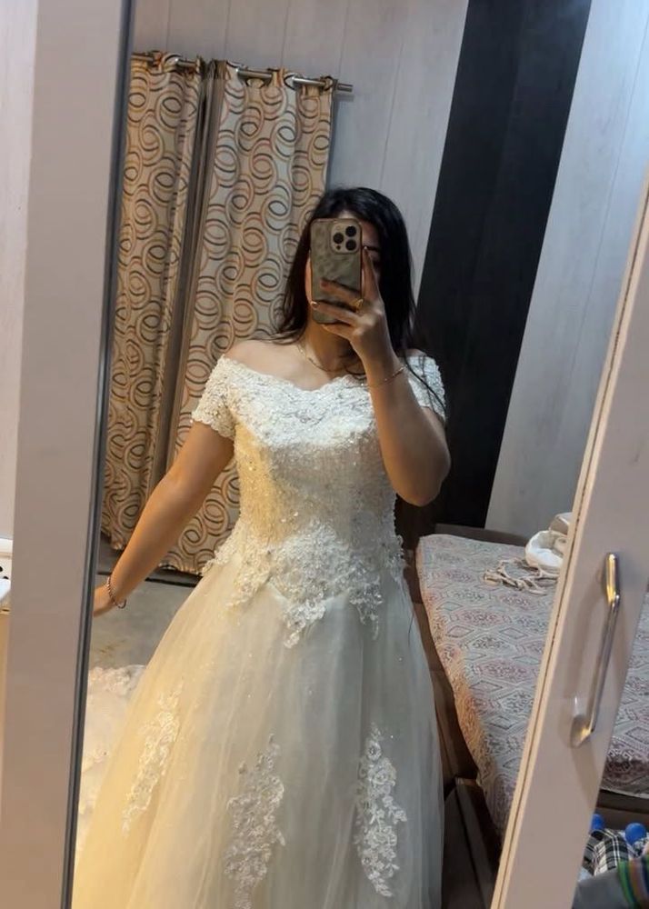 beautiful embellished bridal gown 🎀🧚🏻‍♀️🦋