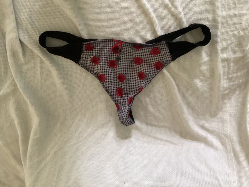 Cute Rose Gingham Thong Panty