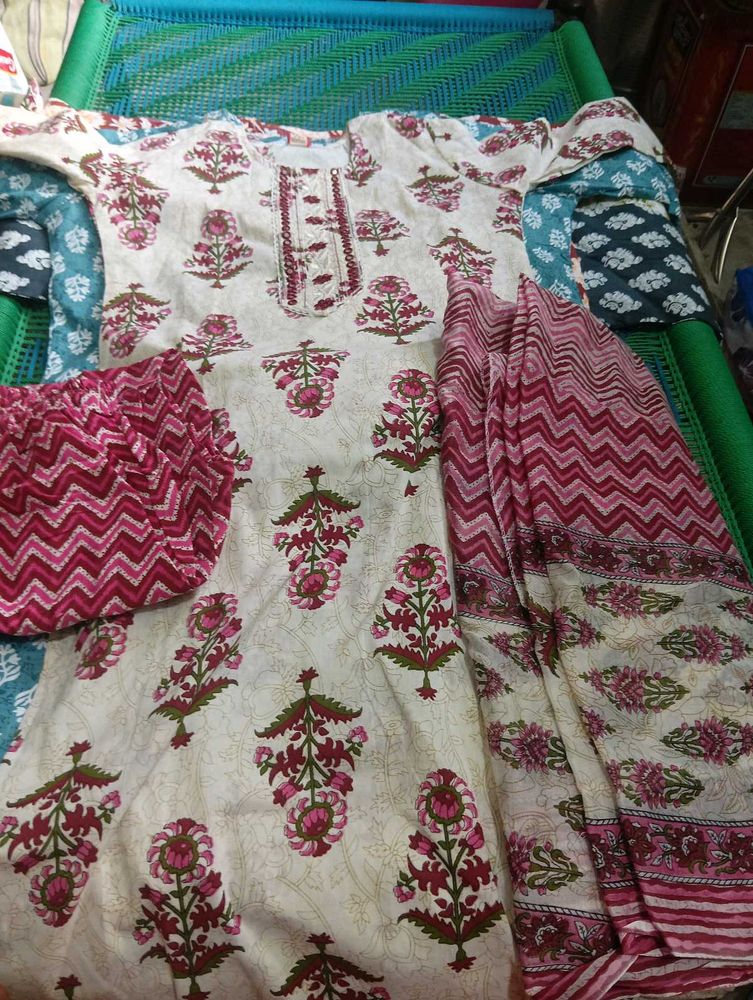 Elegant Indian Kurta Set with Dupatta