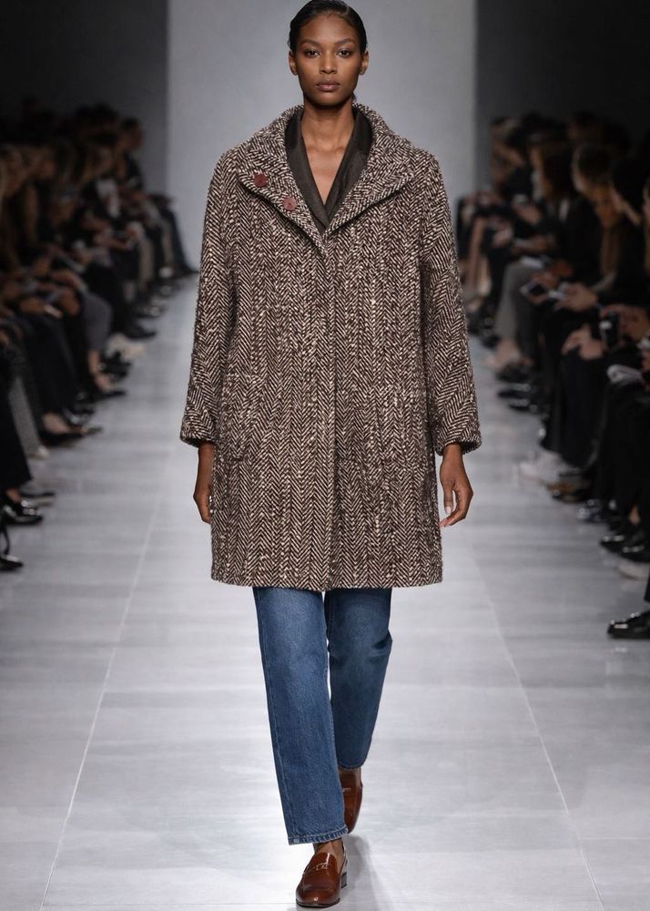 Elegant Tweed Overcoat