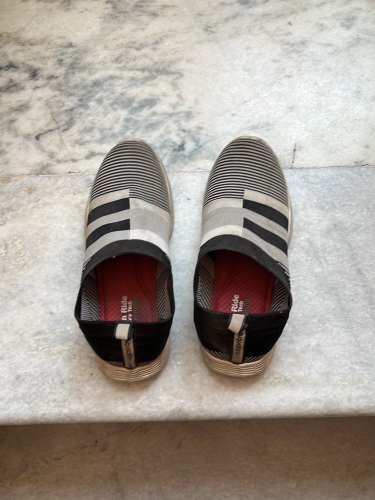 Aqualite Sport Shoes For Girls In 37 Size