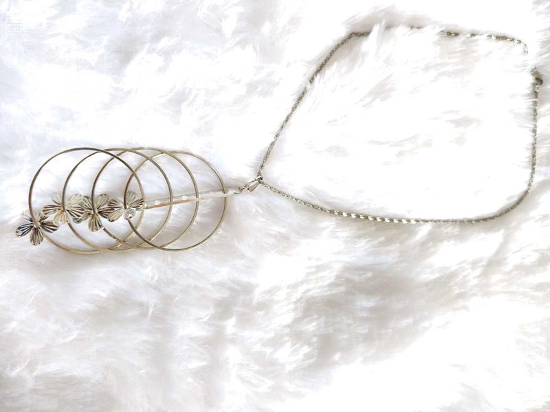Elegant Floral Chain Necklace