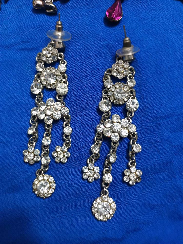 Sparkling Dangle 5 pices Earrings.