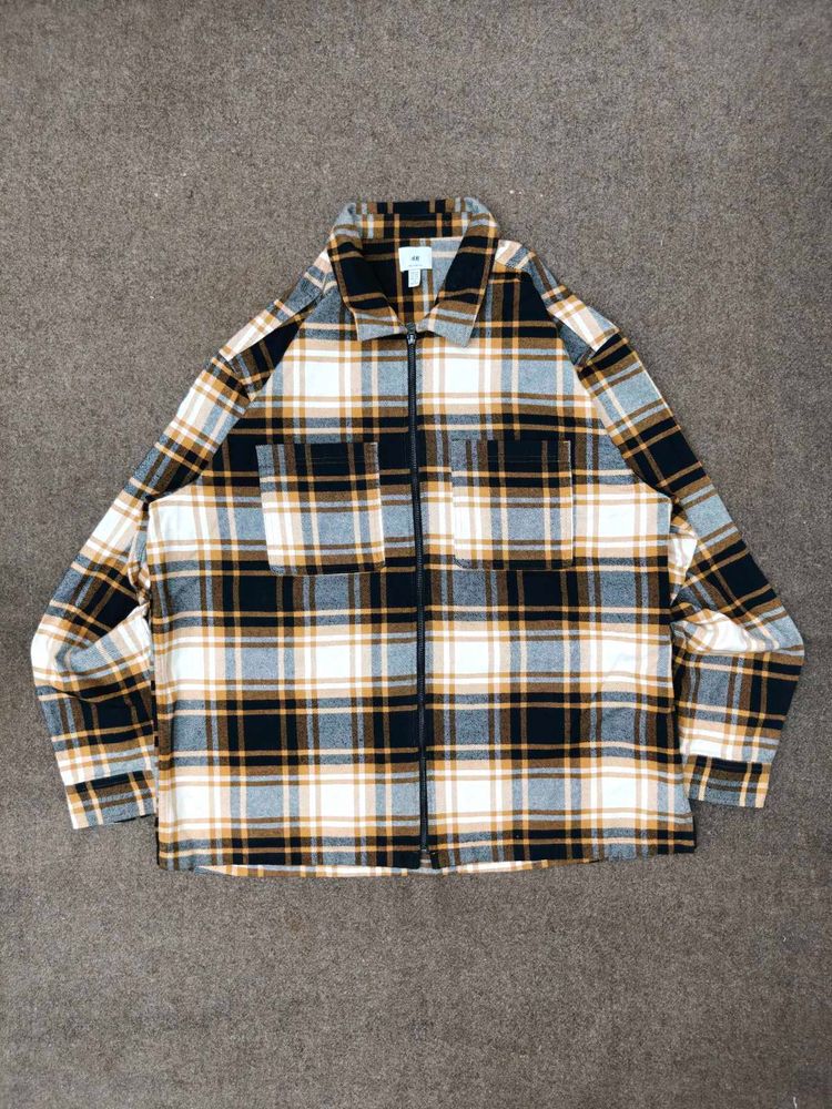 H&amp;M Men's Plaid Relaxed Fit Shirt