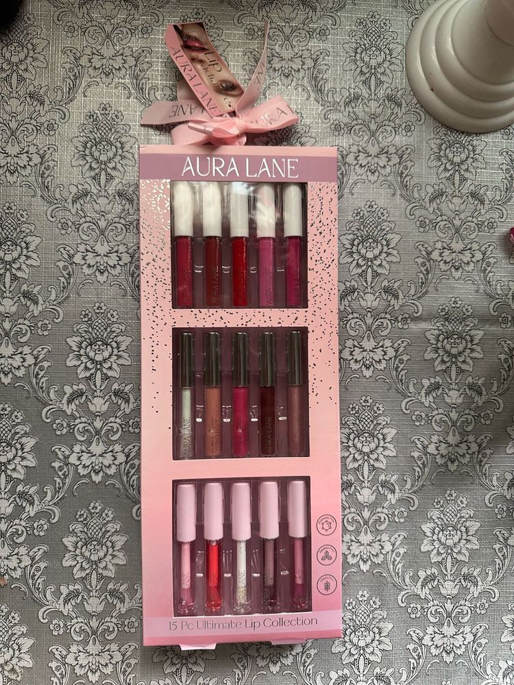 Aura Lane 15-Piece Lip Collection