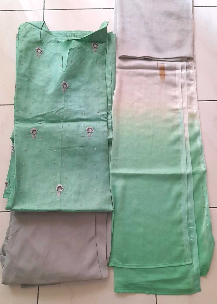 Silk Embroidered Green kurta set.+ dupatta