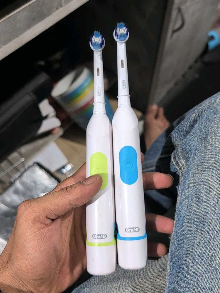 Oral-B Electric Toothbrushes (2-Pack)