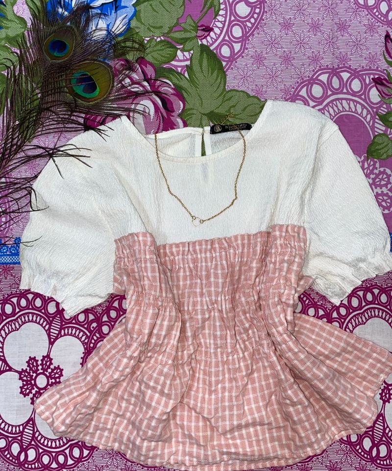 Chic White &amp; Pink Gingham Crop Top