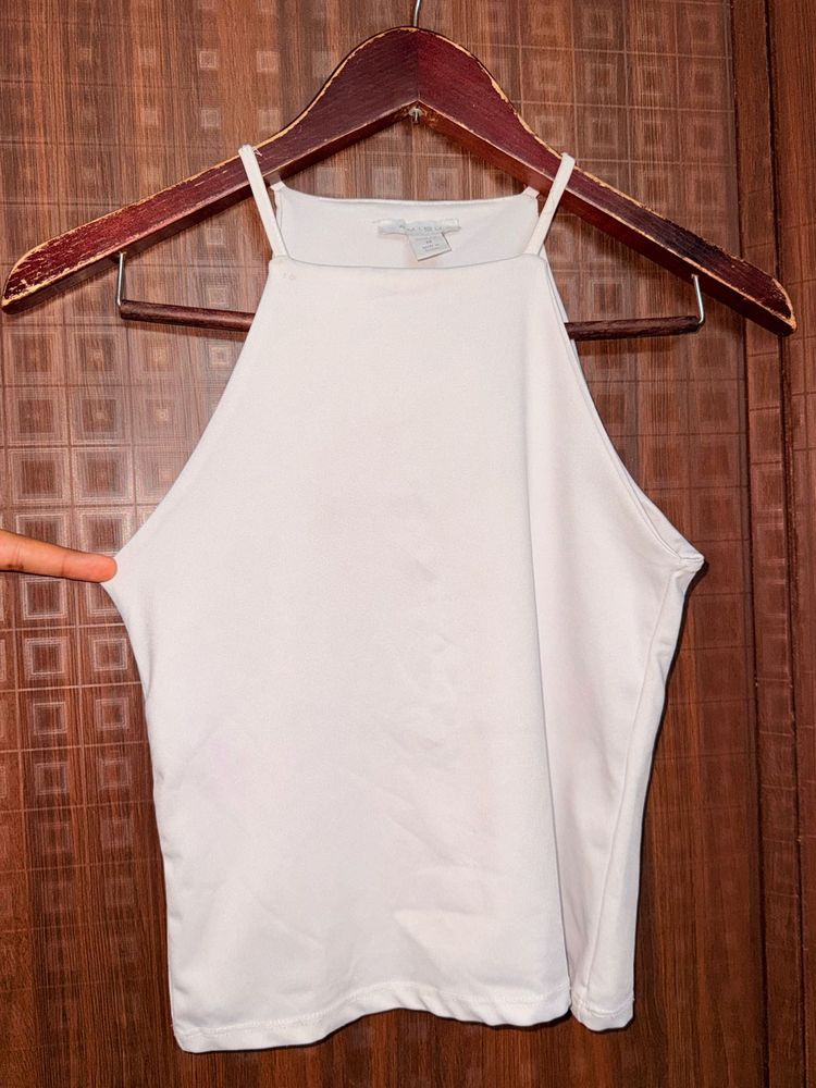 White Halter Neck Top 🛍️🤍