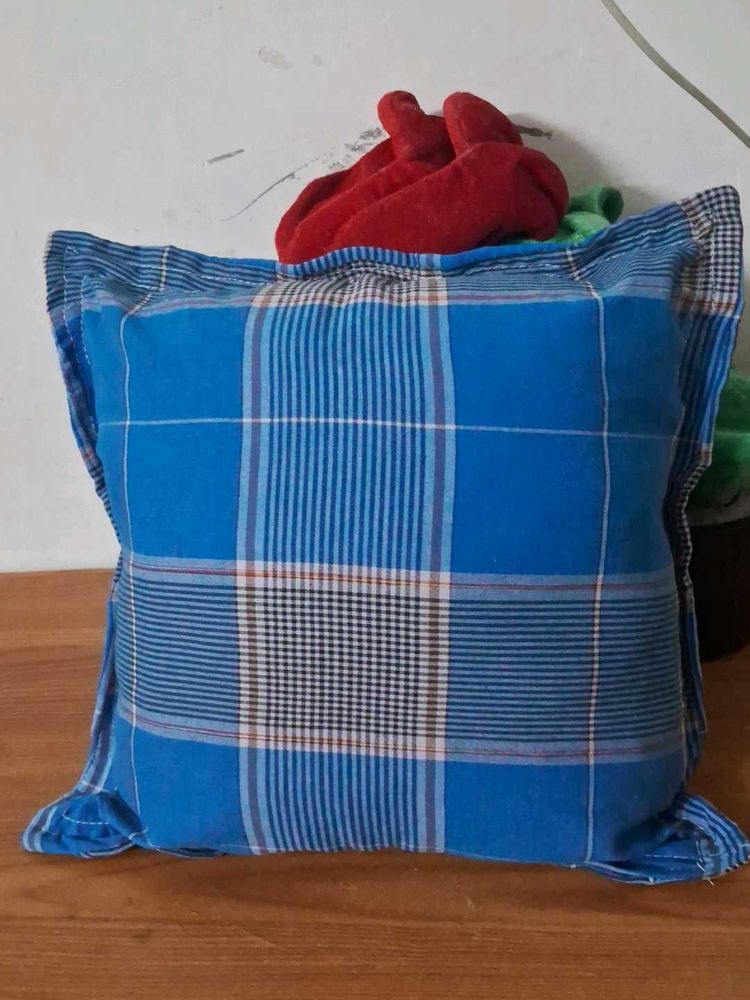 Blue Plaid cushion  takiya 💙