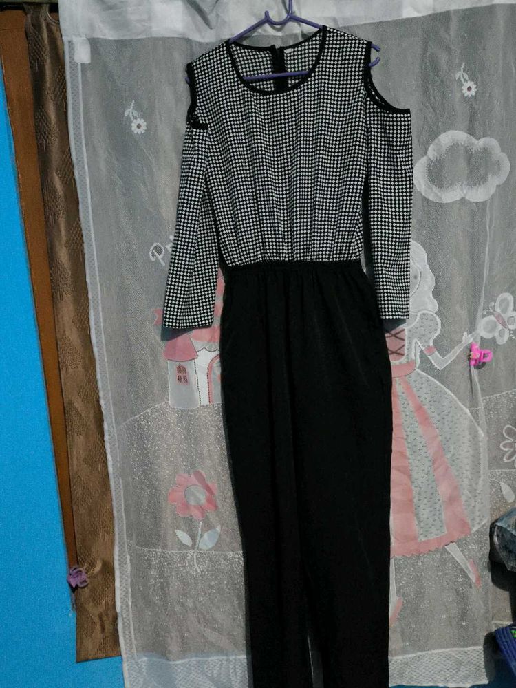 Chic Black and White Gingham Cold Shoulder Jumpsui