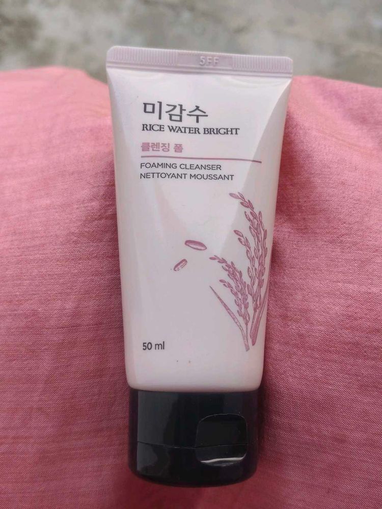 Rice water bright foaming cleanser nettoyant mouss