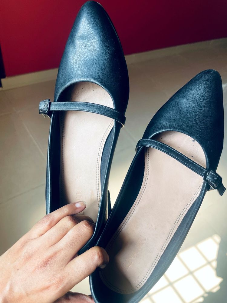 Stylish Black Heels