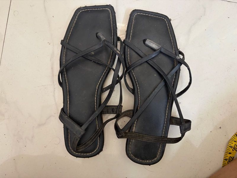 Stylish Black Flat Sandals