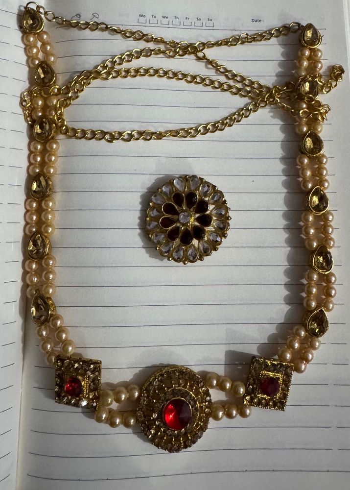 Elegant Pearl and Stone Necklace Set