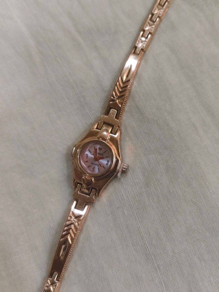 Elegant Rose Gold Women's Watch